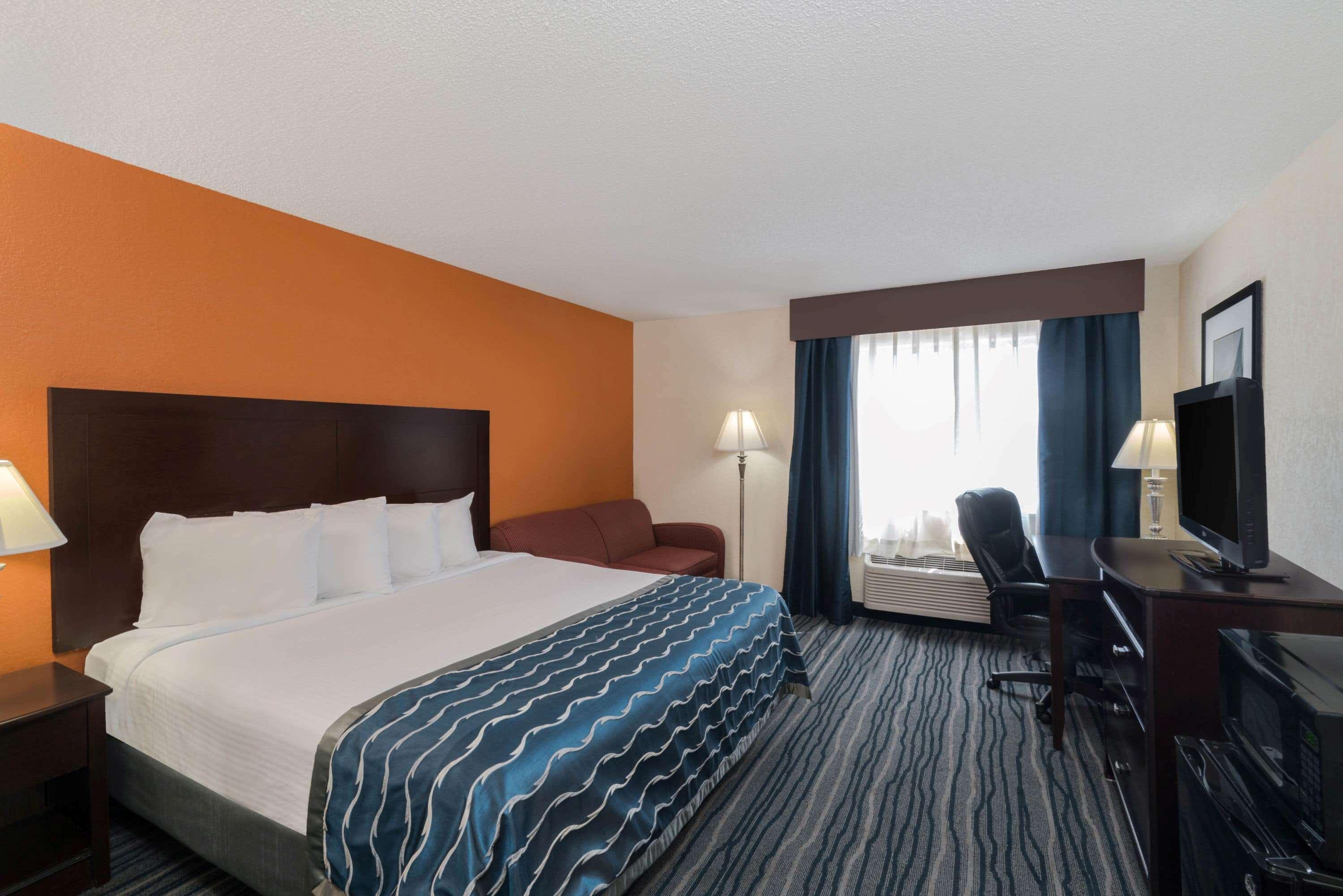 Comfort Inn & Suites Brentwood Exterior photo