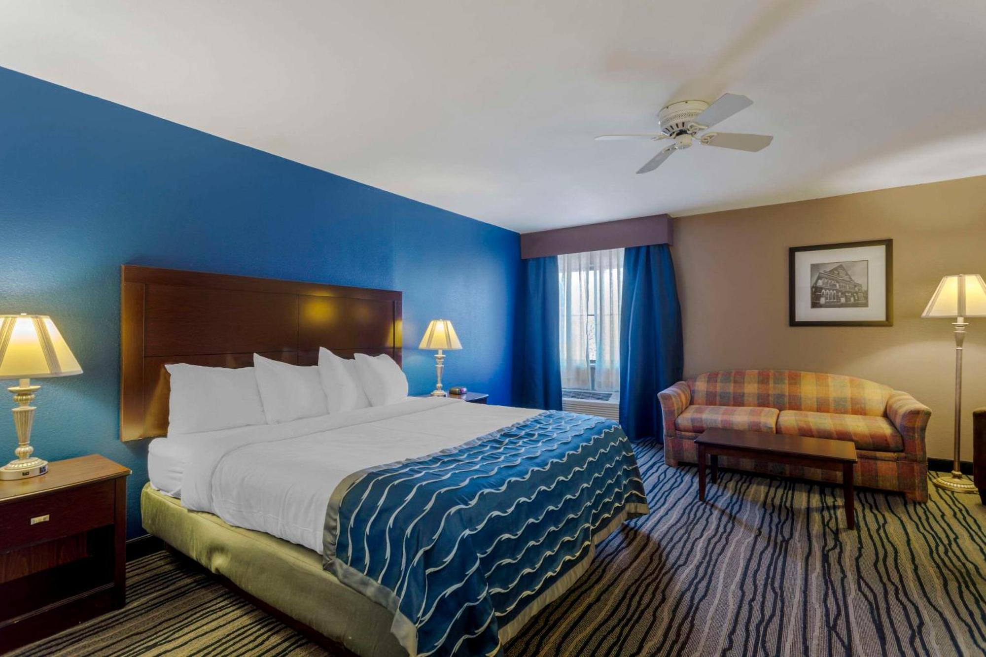 Comfort Inn & Suites Brentwood Exterior photo