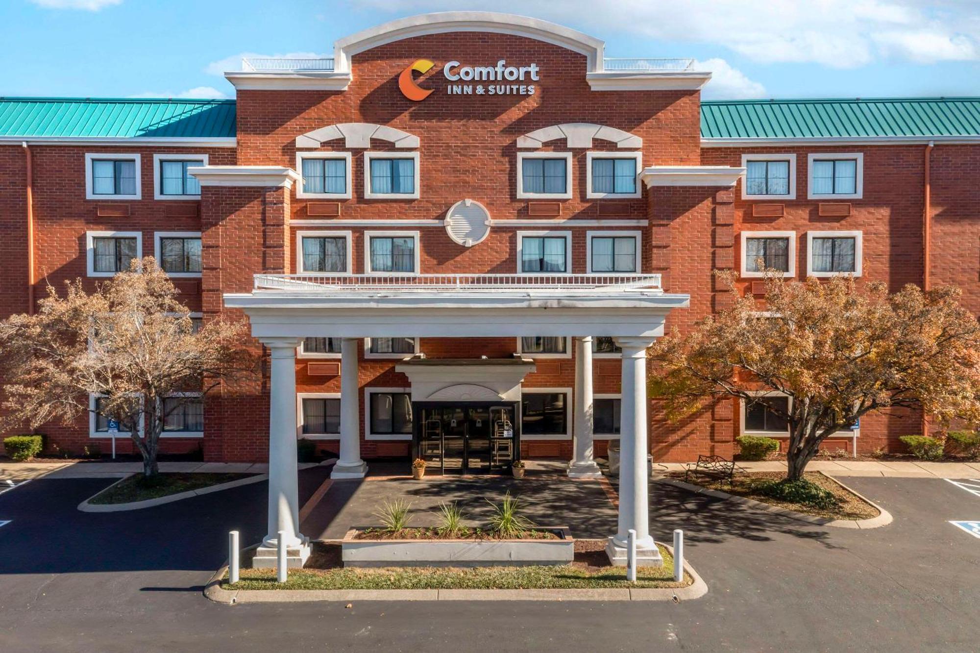 Comfort Inn & Suites Brentwood Exterior photo