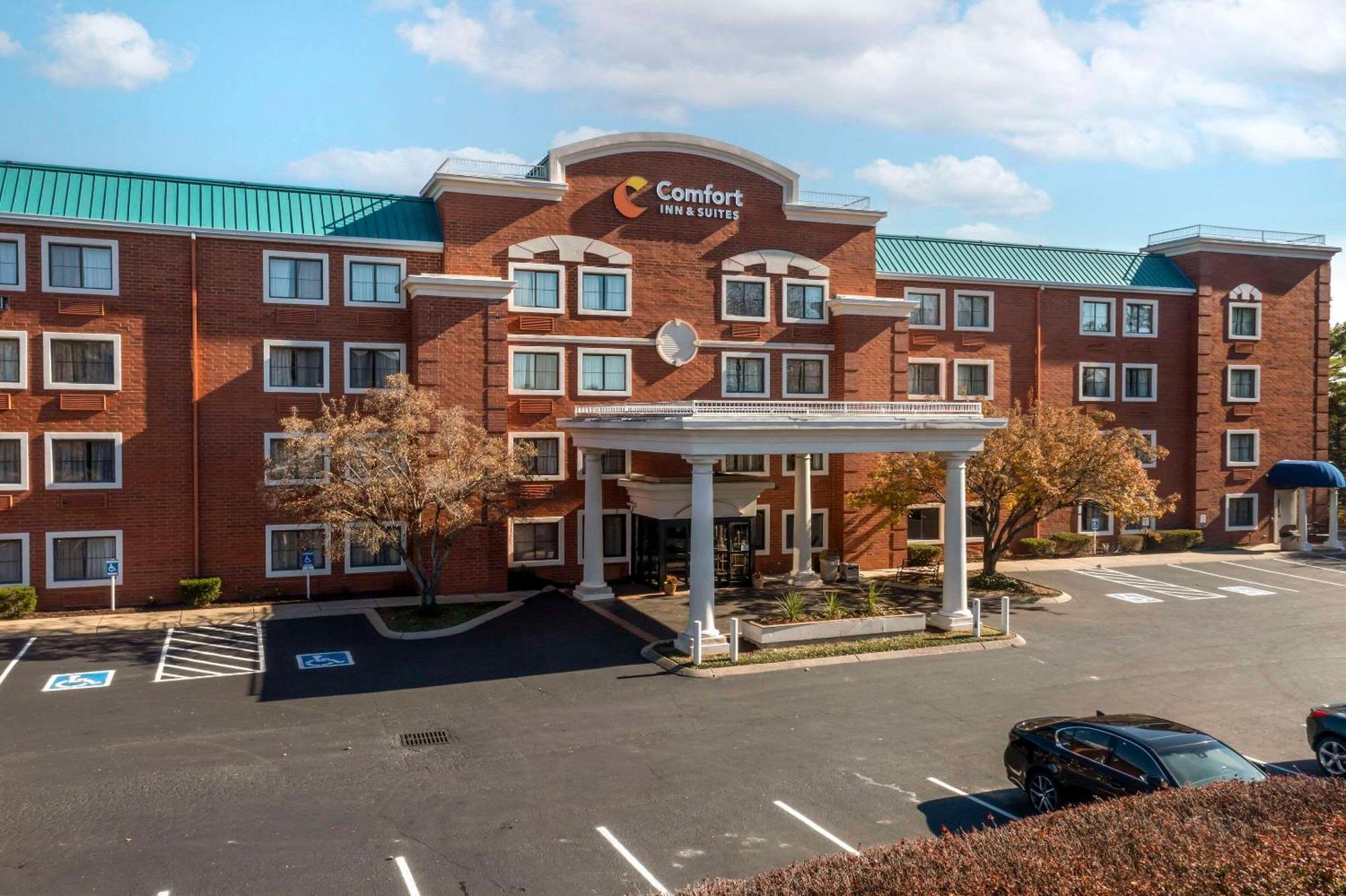 Comfort Inn & Suites Brentwood Exterior photo
