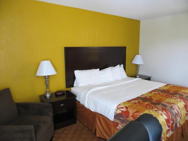 Comfort Inn & Suites Brentwood Exterior photo